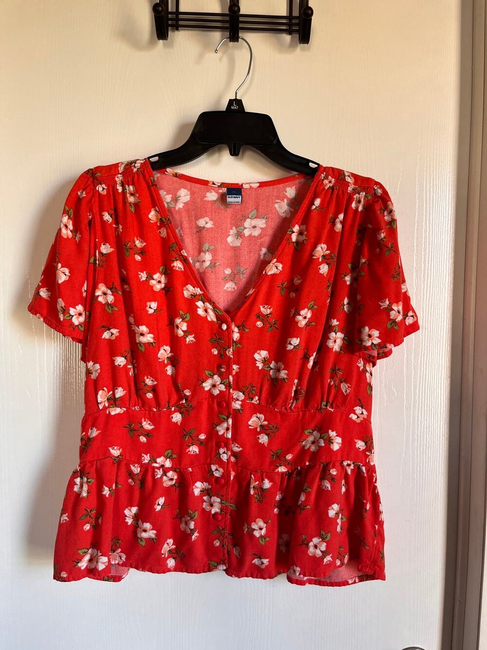 Old Navy XL Red Floral V-Neck Peplum Blouse Short Sleeve Button Front Top